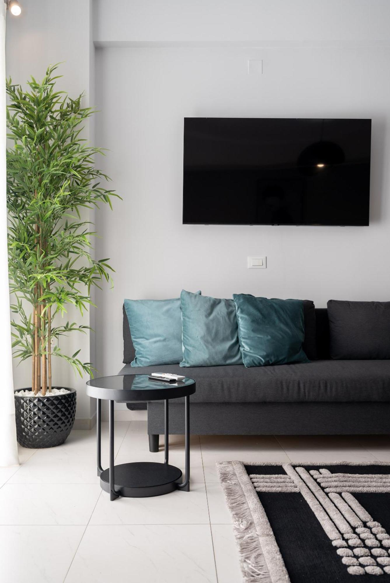 Byron Luxury Apartments Aigio Quarto foto