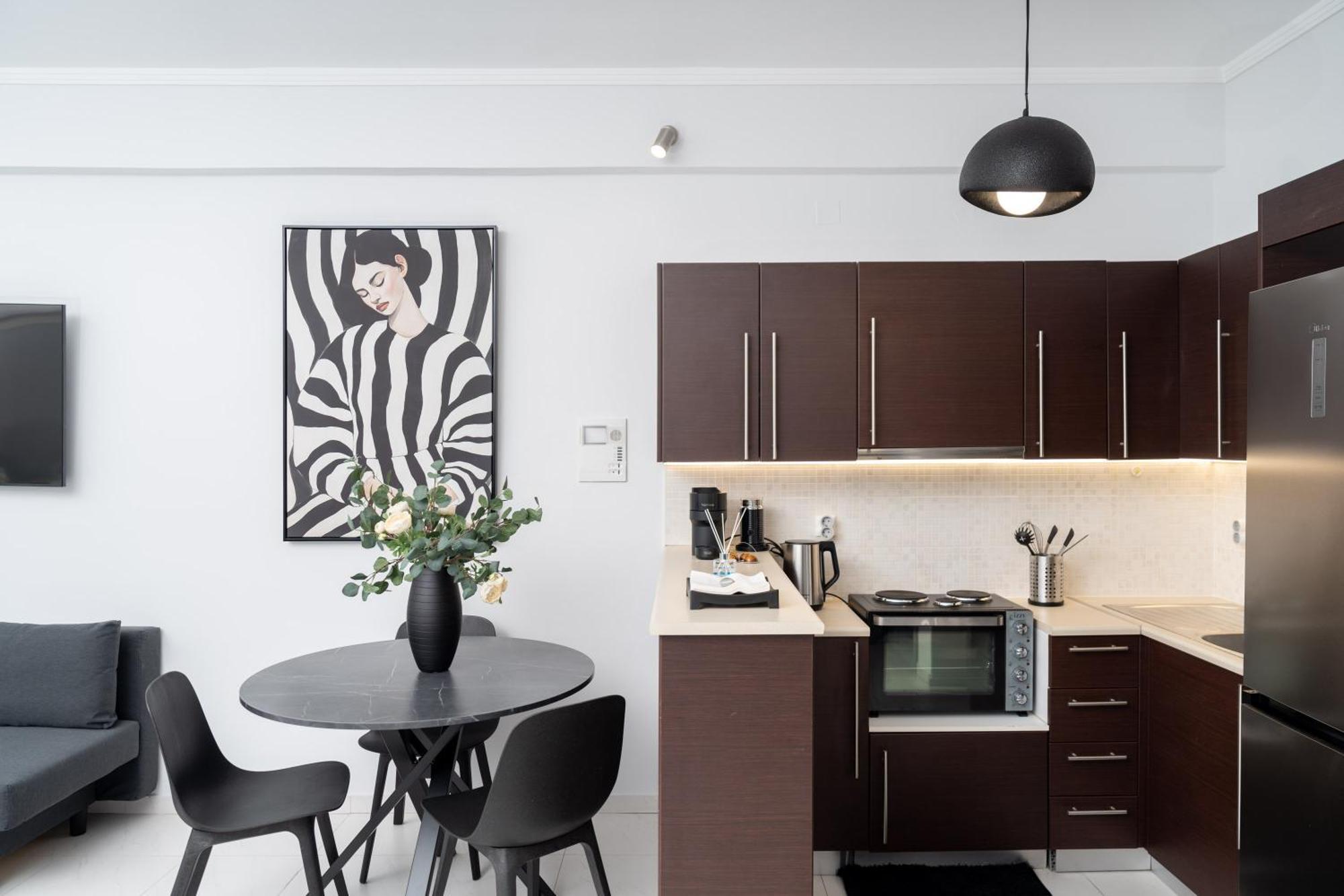 Byron Luxury Apartments Aigio Quarto foto