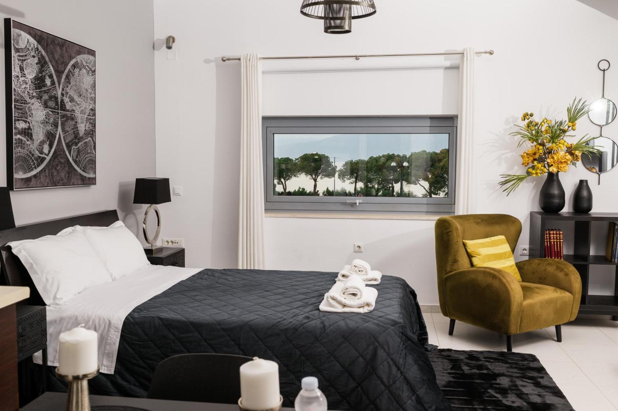 Byron Luxury Apartments Aigio Exterior foto