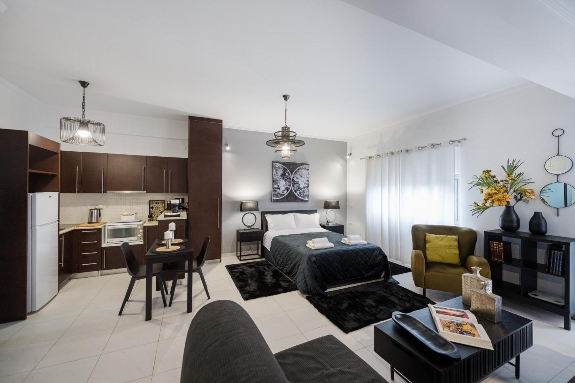 Byron Luxury Apartments Aigio Exterior foto