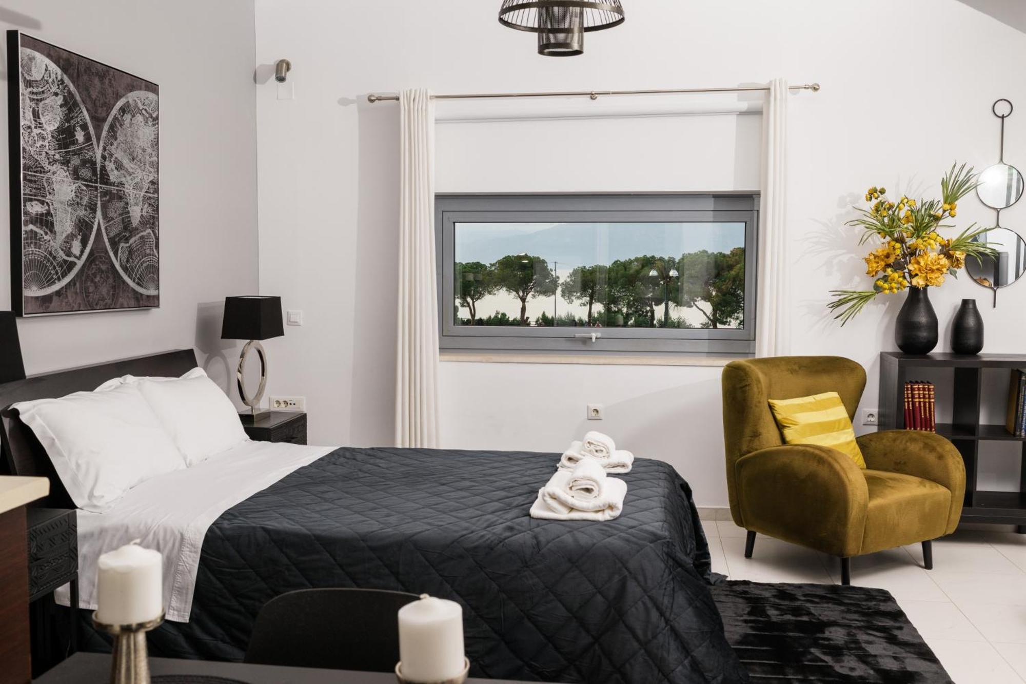 Byron Luxury Apartments Aigio Exterior foto